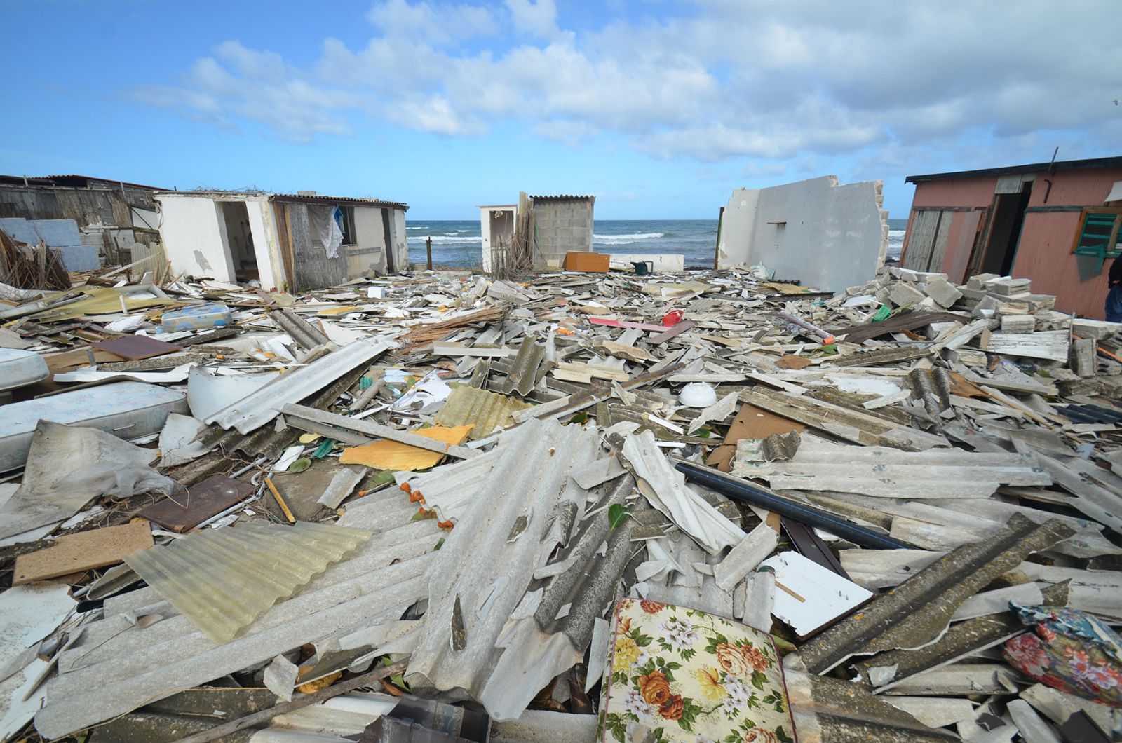Discarica di amianto a Carini