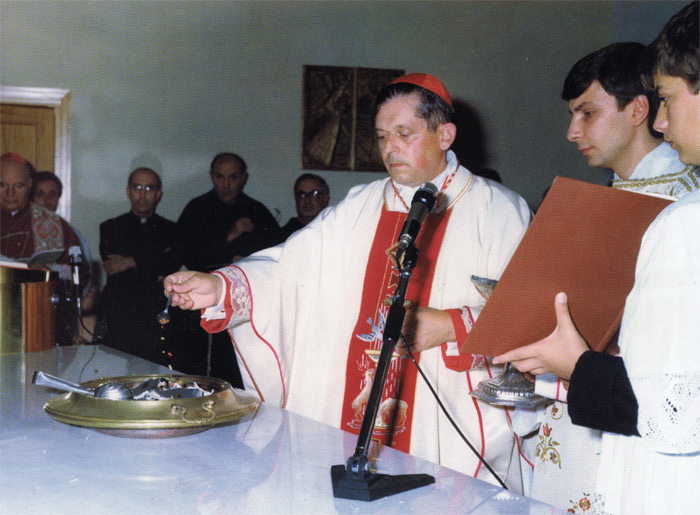 Mons Glemp consacra il nuovo santuario di Padre Massimiliano Kolbe