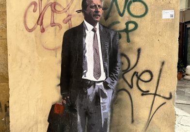 Ripristinati dall’Artista Tvboy i due murales dedicati a Giovanni Falcone e Paolo Borsellino: erano stati vandalizzati da ignoti